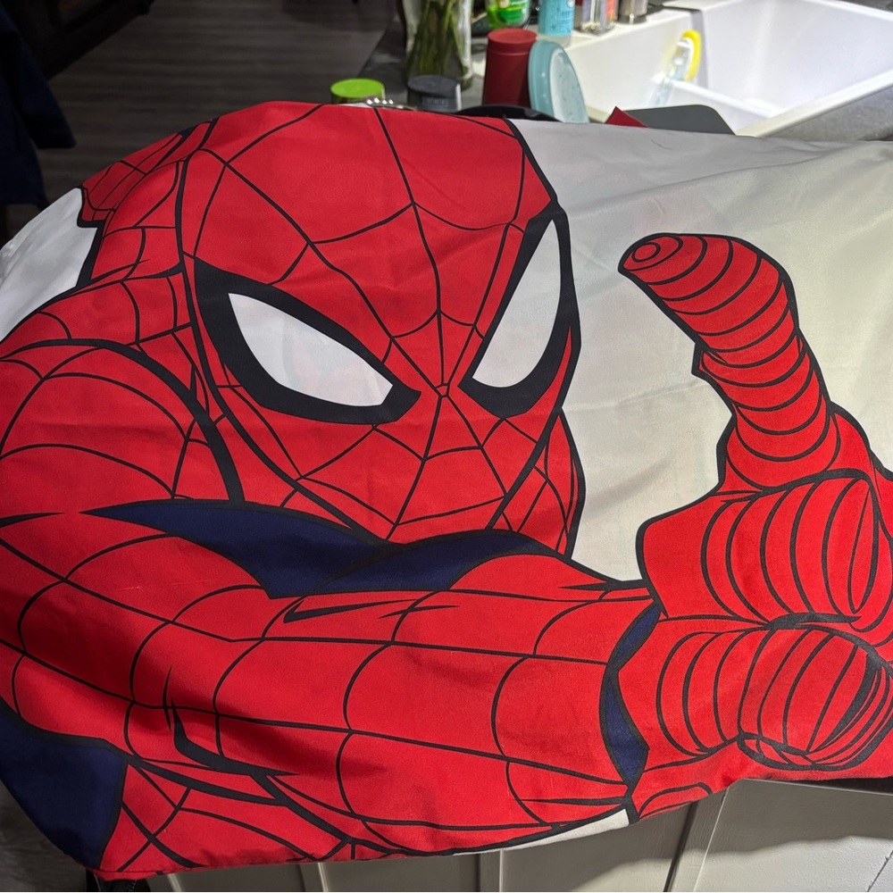 Kids Spider Hero Man bedding - Red and White - Picture 5 of 7